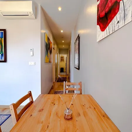 Pradignac - Beautiful 2 Bedroom Center Of Apartment